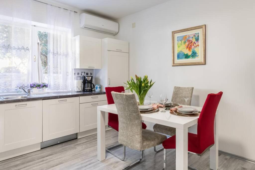 Apartman Buki **** Split Buitenkant foto
