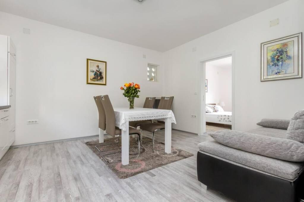 Apartman Buki **** Split Buitenkant foto