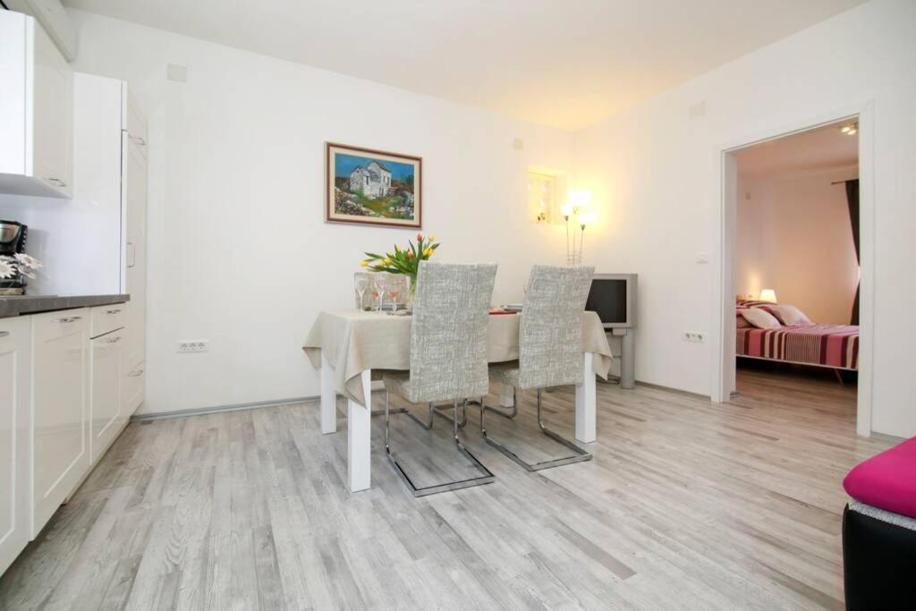 Apartman Buki **** Split Buitenkant foto