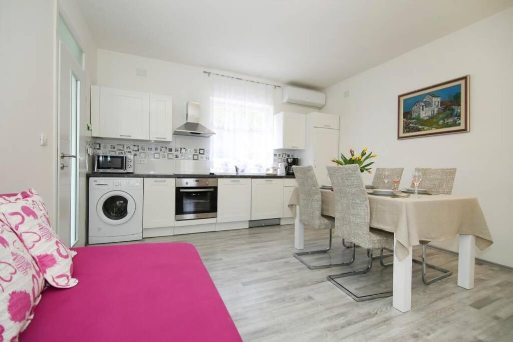 Apartman Buki **** Split Buitenkant foto