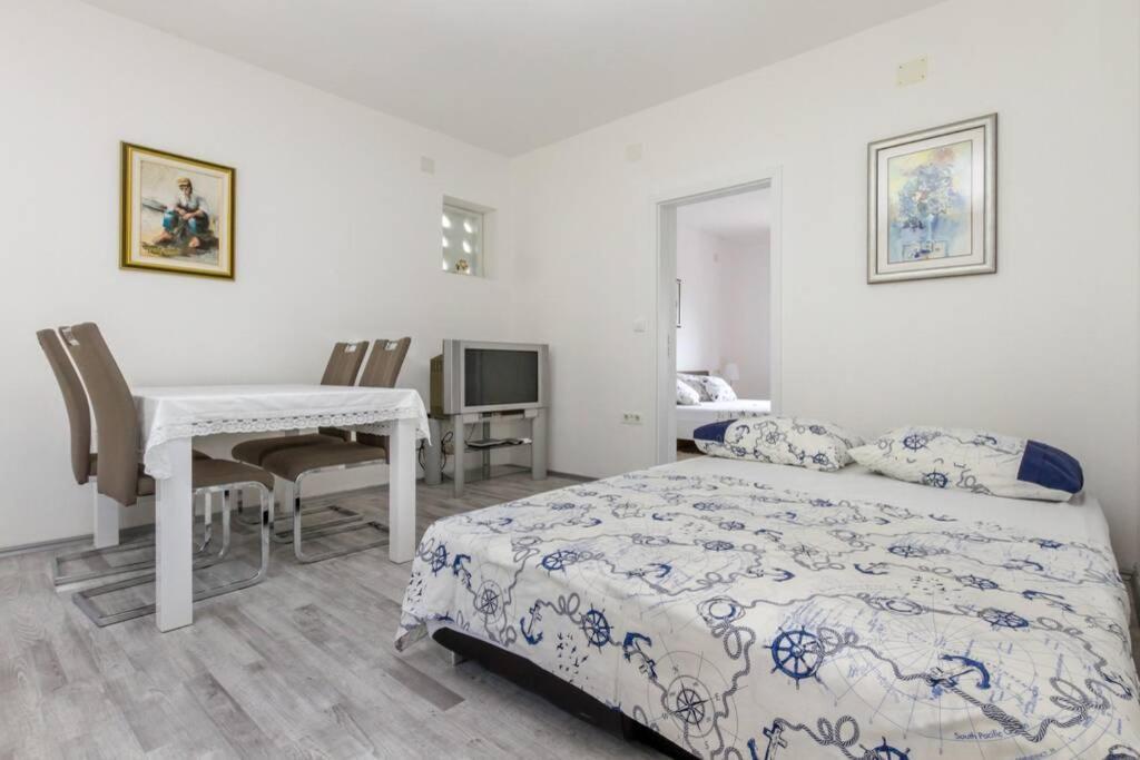 Apartman Buki **** Split Buitenkant foto