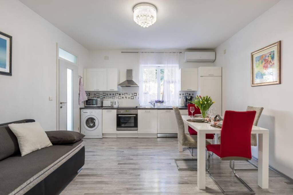 Apartman Buki **** Split Buitenkant foto
