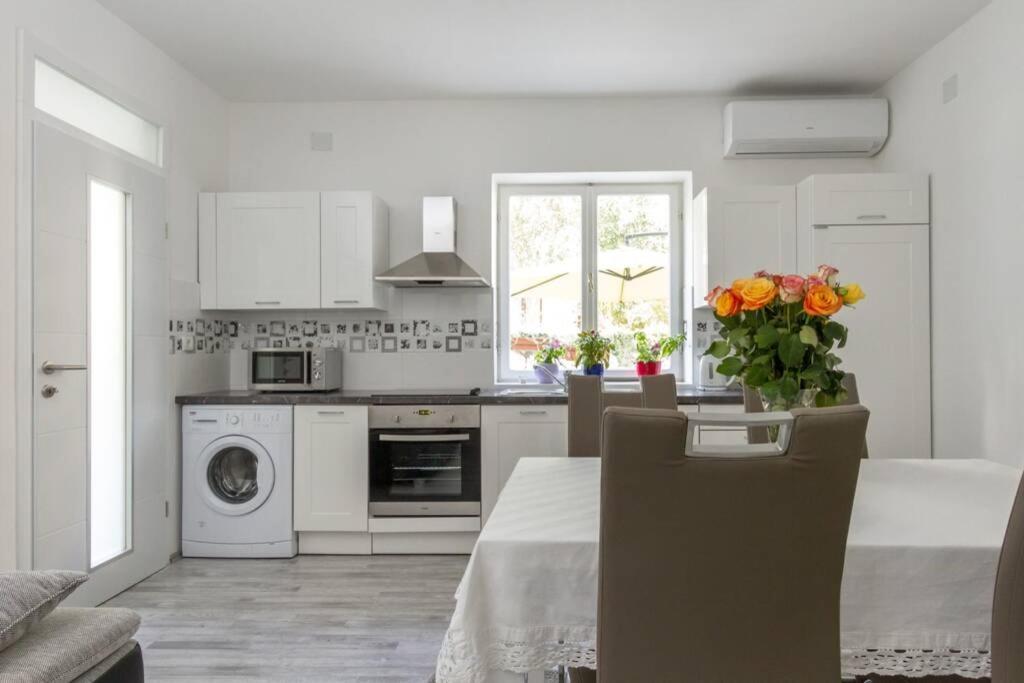 Apartman Buki **** Split Buitenkant foto